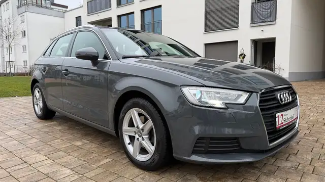 Audi A3 Sportback 30 TDI basis, Navi, SHZ, LED