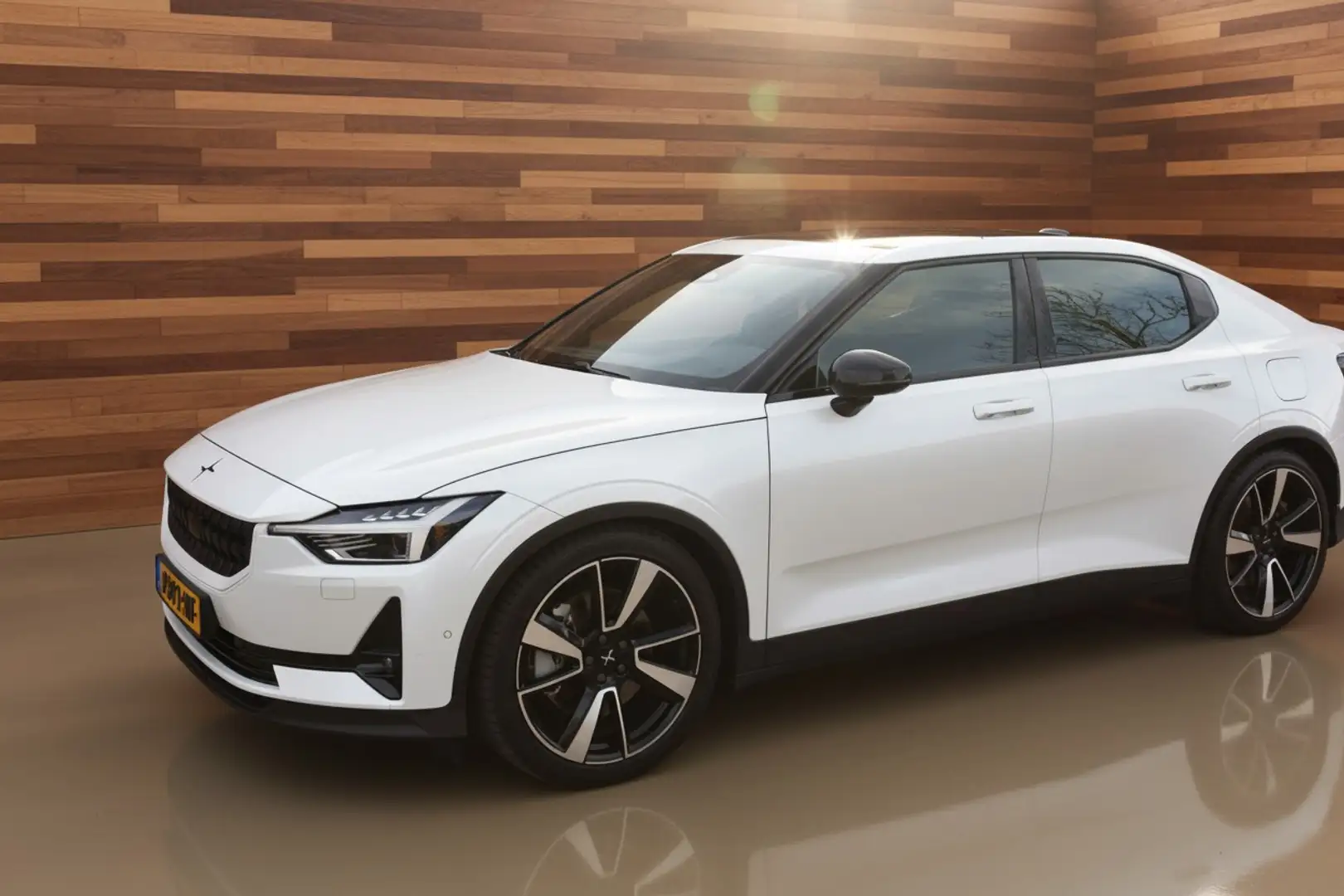 Polestar 2 Long Range Dual Motor Launch Edition 78kWh | SOH 9 Blanc - 2