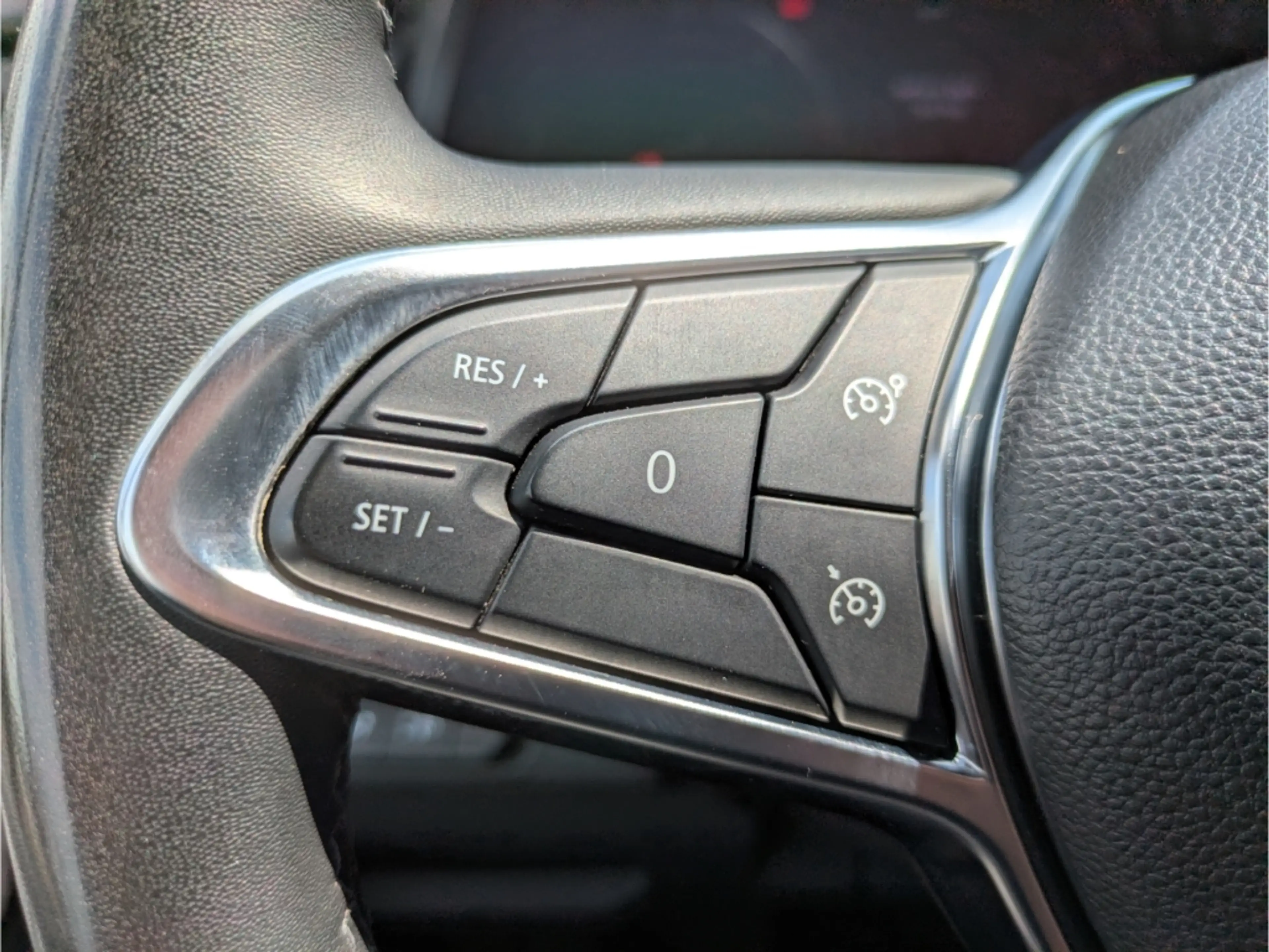 Nissan Primastar Kastenwagen N-Connecta AHK Allwetterreifen LED App — photo 9