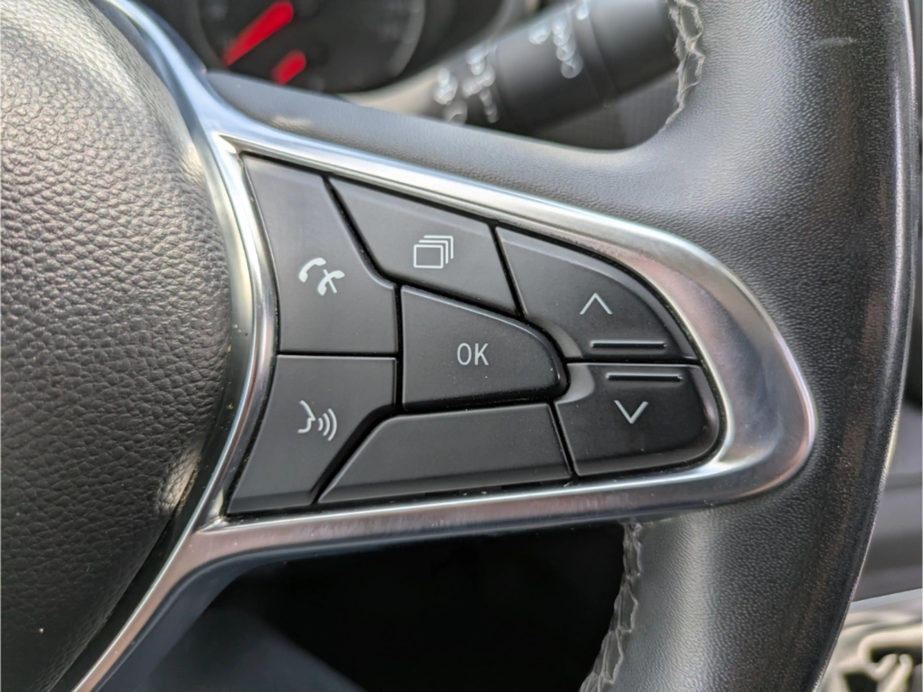 Nissan Primastar Kastenwagen N-Connecta AHK Allwetterreifen LED App — photo 10
