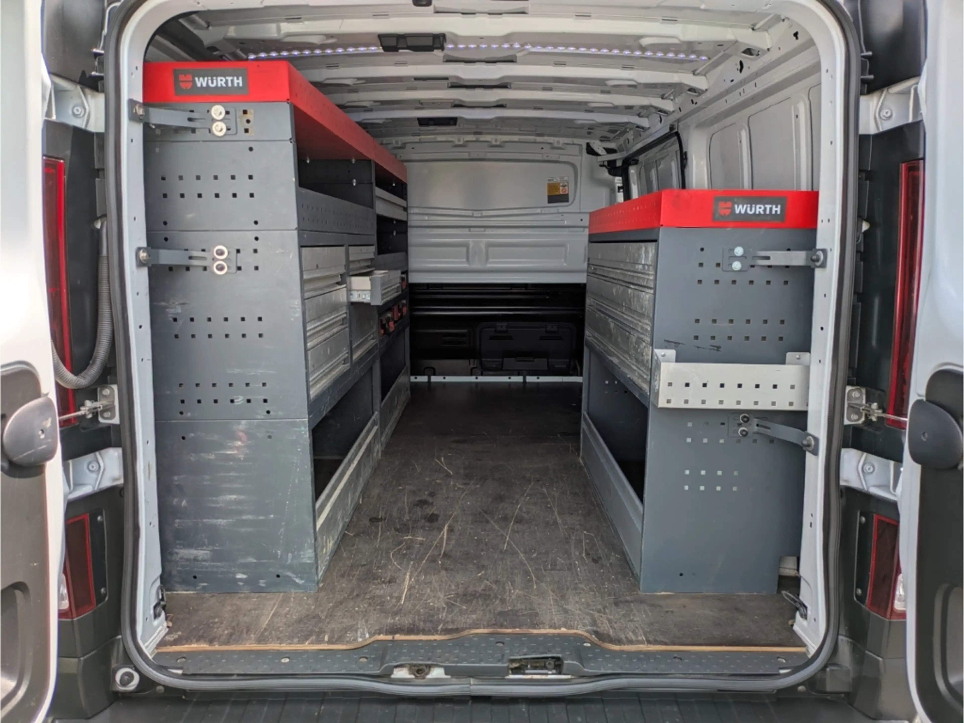 Nissan Primastar Kastenwagen N-Connecta AHK Allwetterreifen LED App — photo 14