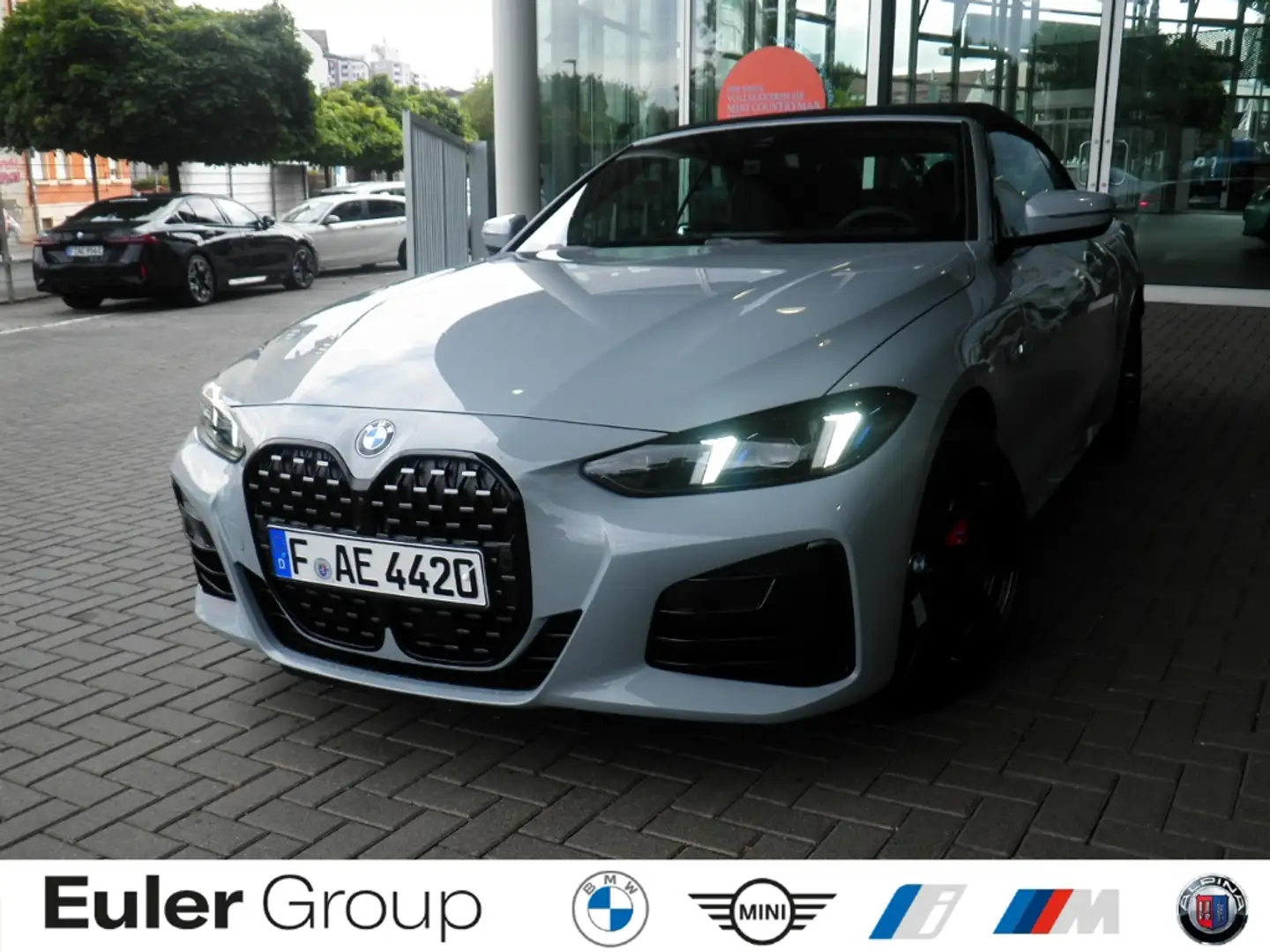 BMW 420 i Cabrio Sportpaket Navi Digitales Cockpit Memory Grau - 1