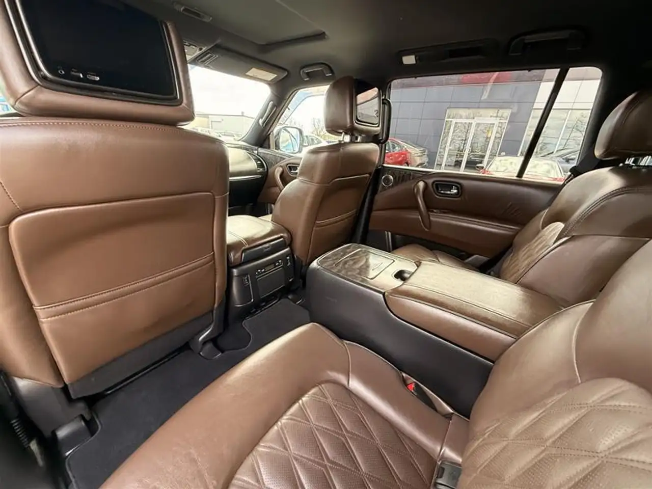 Nissan Armada снимка Nissan Armada