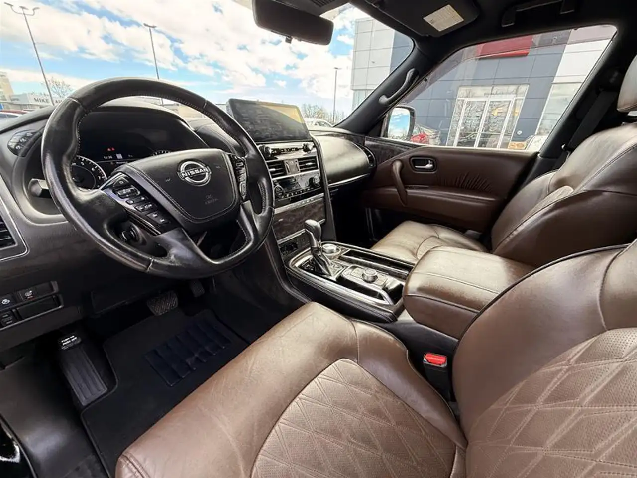 Nissan Armada снимка Nissan Armada