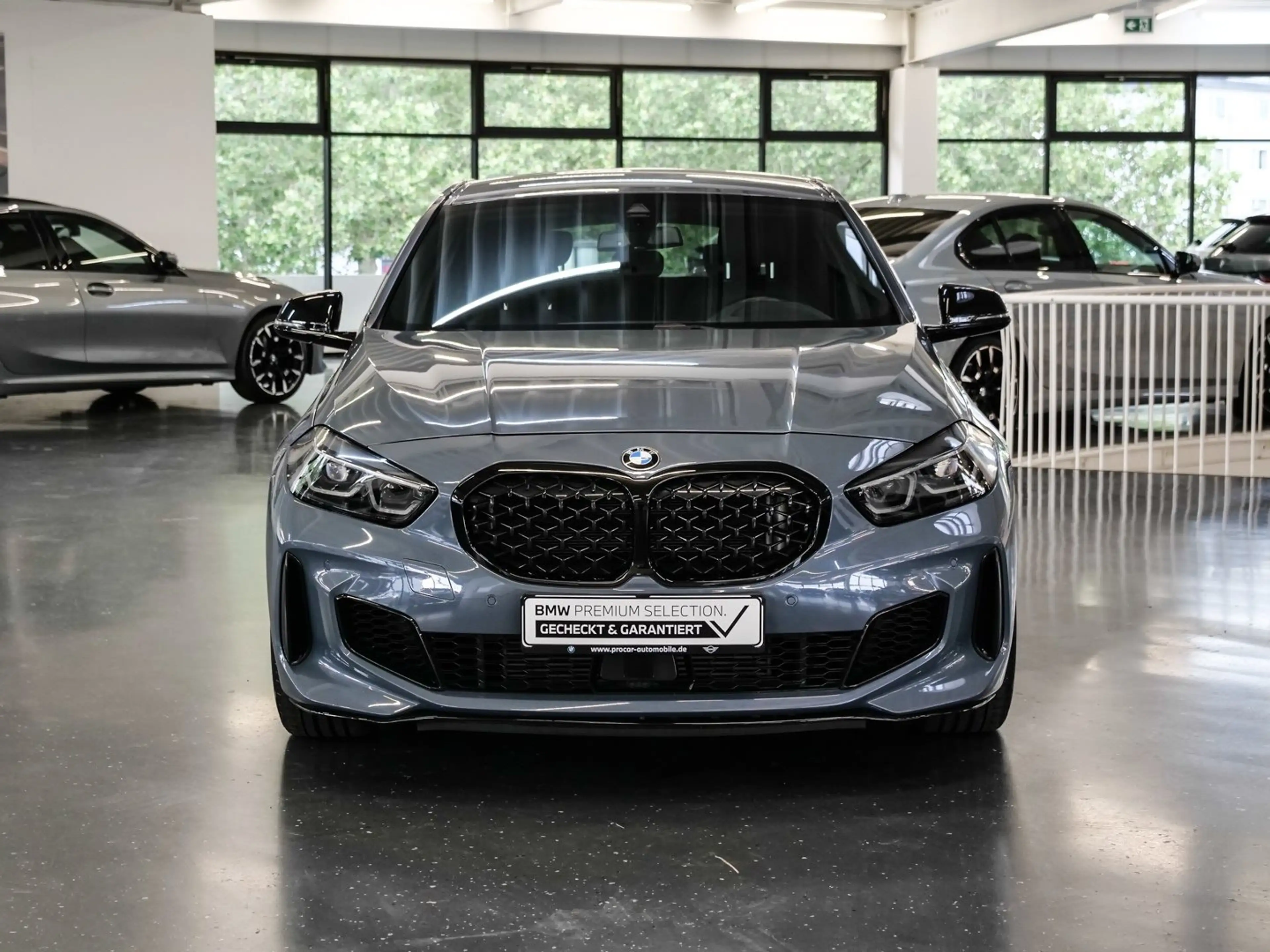 BMW 135 M135i xDrive Aut Nav HuD LED h&k Drive+Park 19" — photo 3