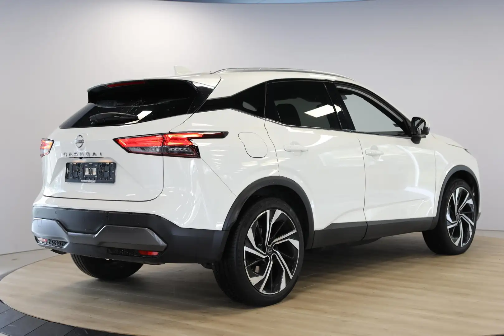 Nissan Qashqai 1.3 MHEV Xtronic Tekna Plus - 2