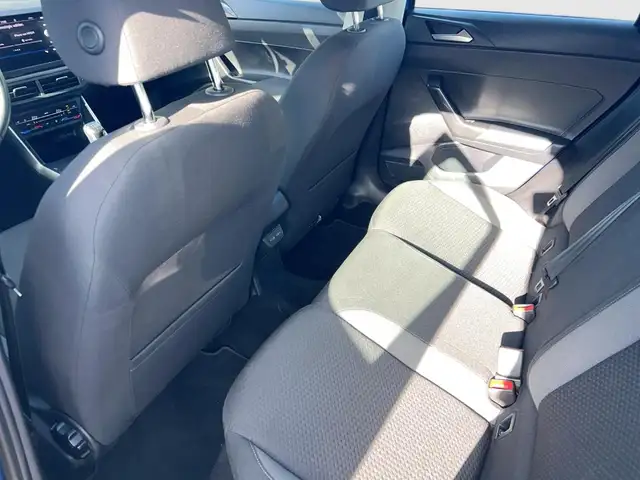 Volkswagen Polo view 12