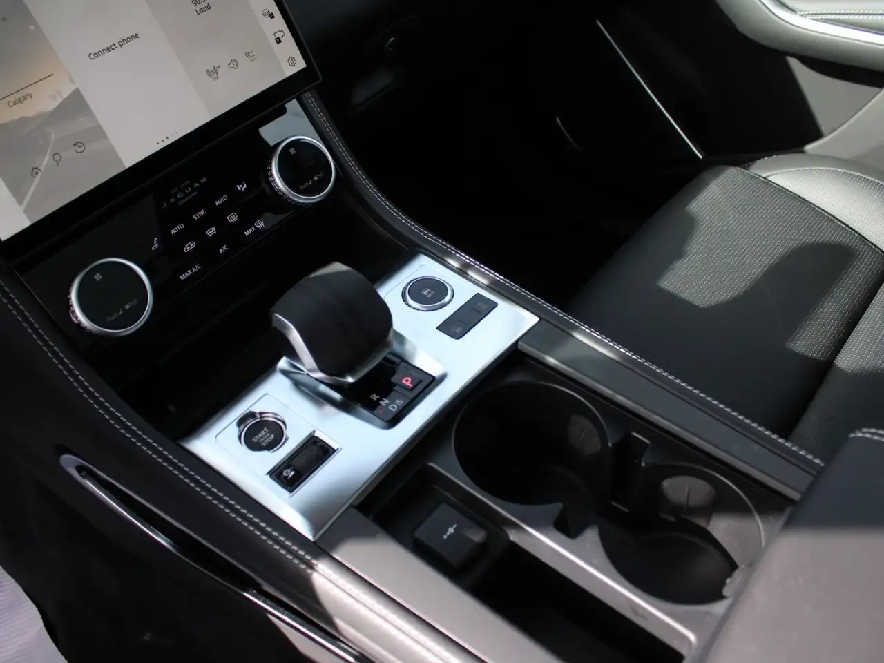 Jaguar F-Pace снимка Jaguar F-Pace