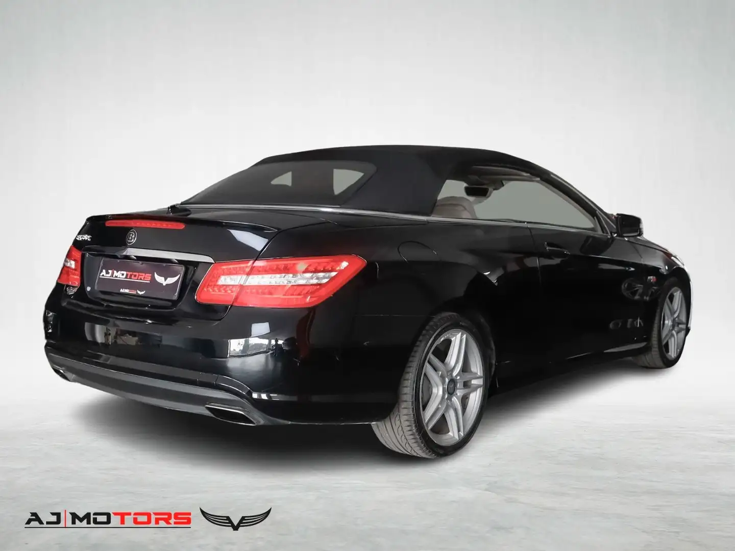 Mercedes-Benz E 500 AMG BRABUS *NAVI-H&K-KAMERA-SHZ-KEYLESS-GO Černá - 2