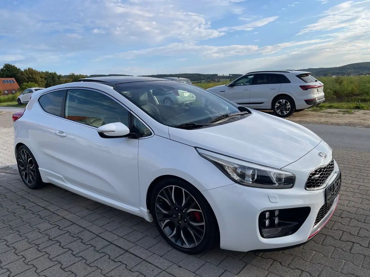 Kia ProCeed / pro_cee'd Weiß - 2
