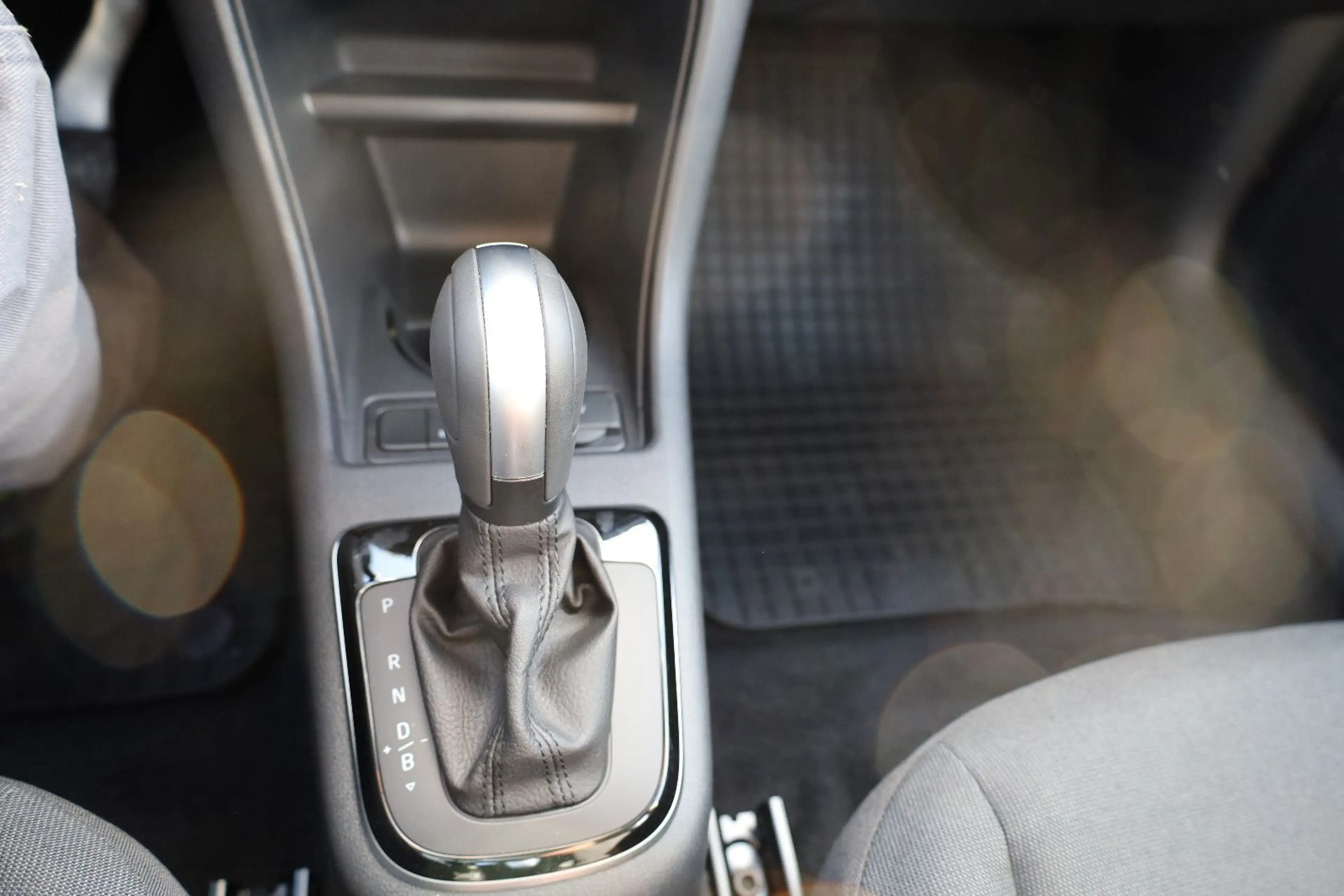 Volkswagen e-up! Syle Plus 2480KM Kamera SHZ — photo 12