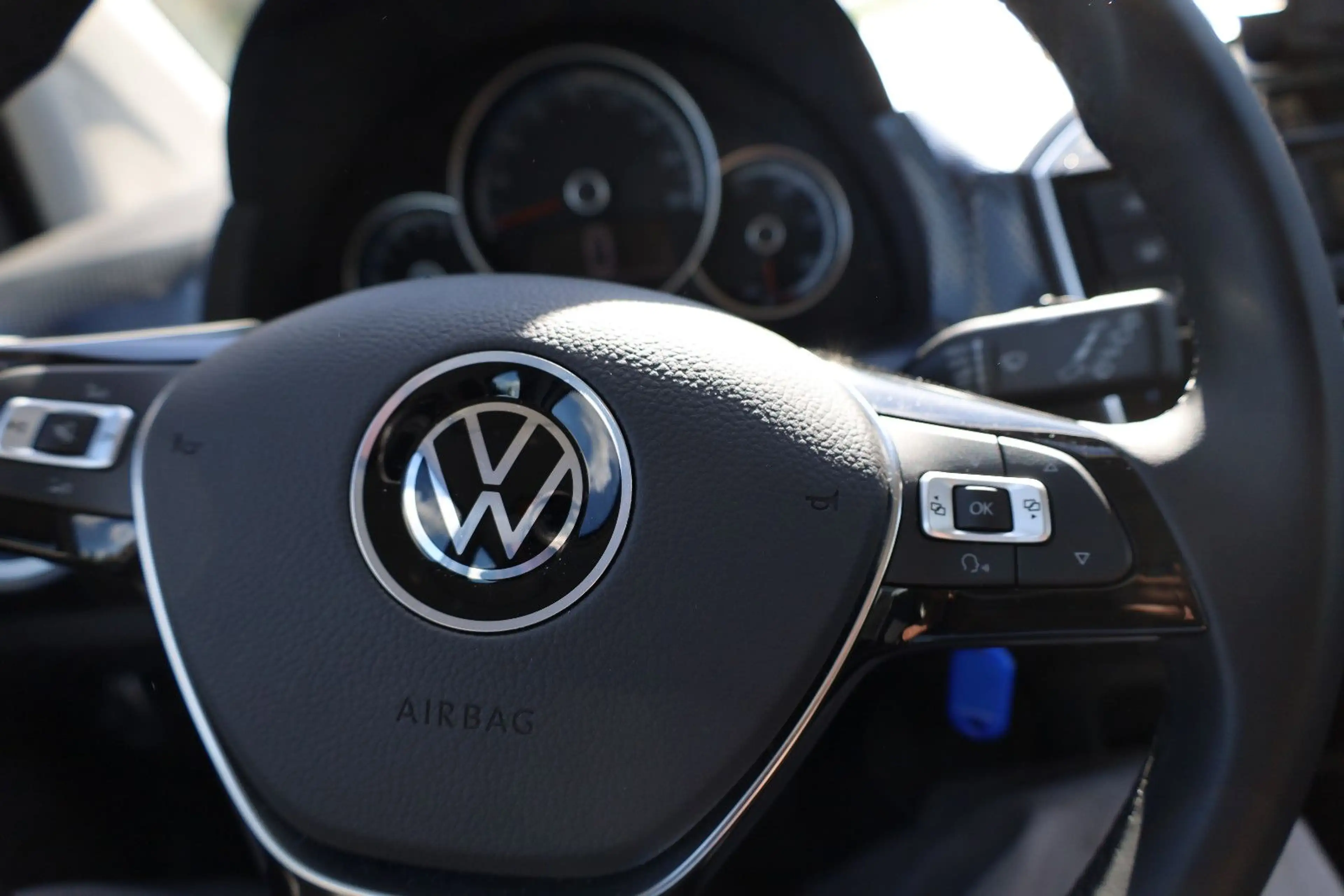 Volkswagen e-up! Syle Plus 2480KM Kamera SHZ — photo 13