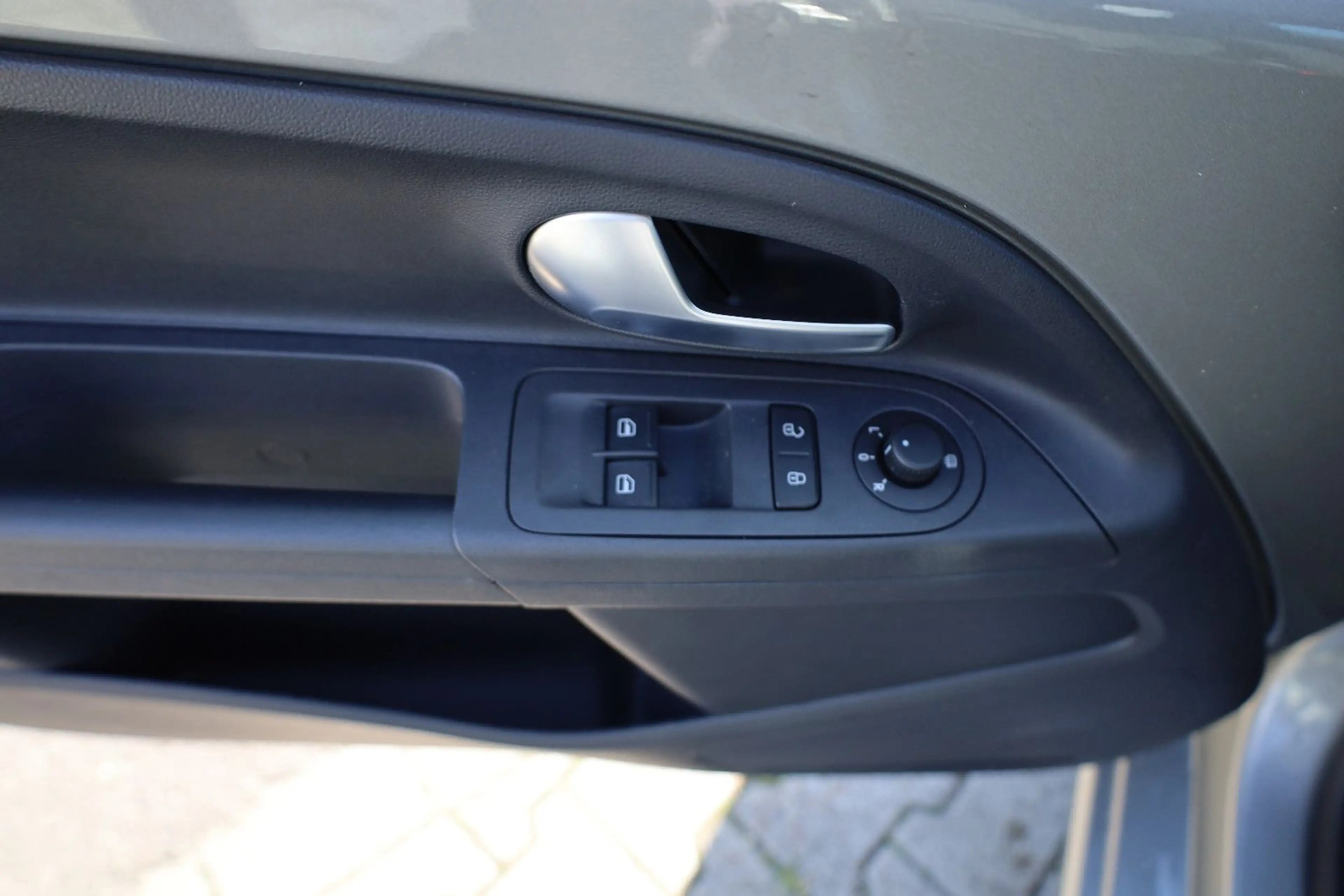 Volkswagen e-up! Syle Plus 2480KM Kamera SHZ — photo 9