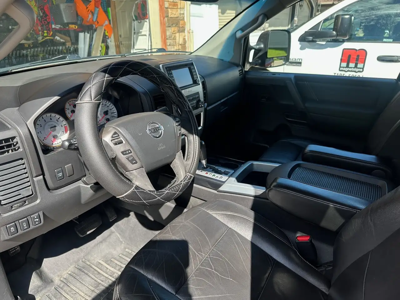 Nissan Titan снимка Nissan Titan