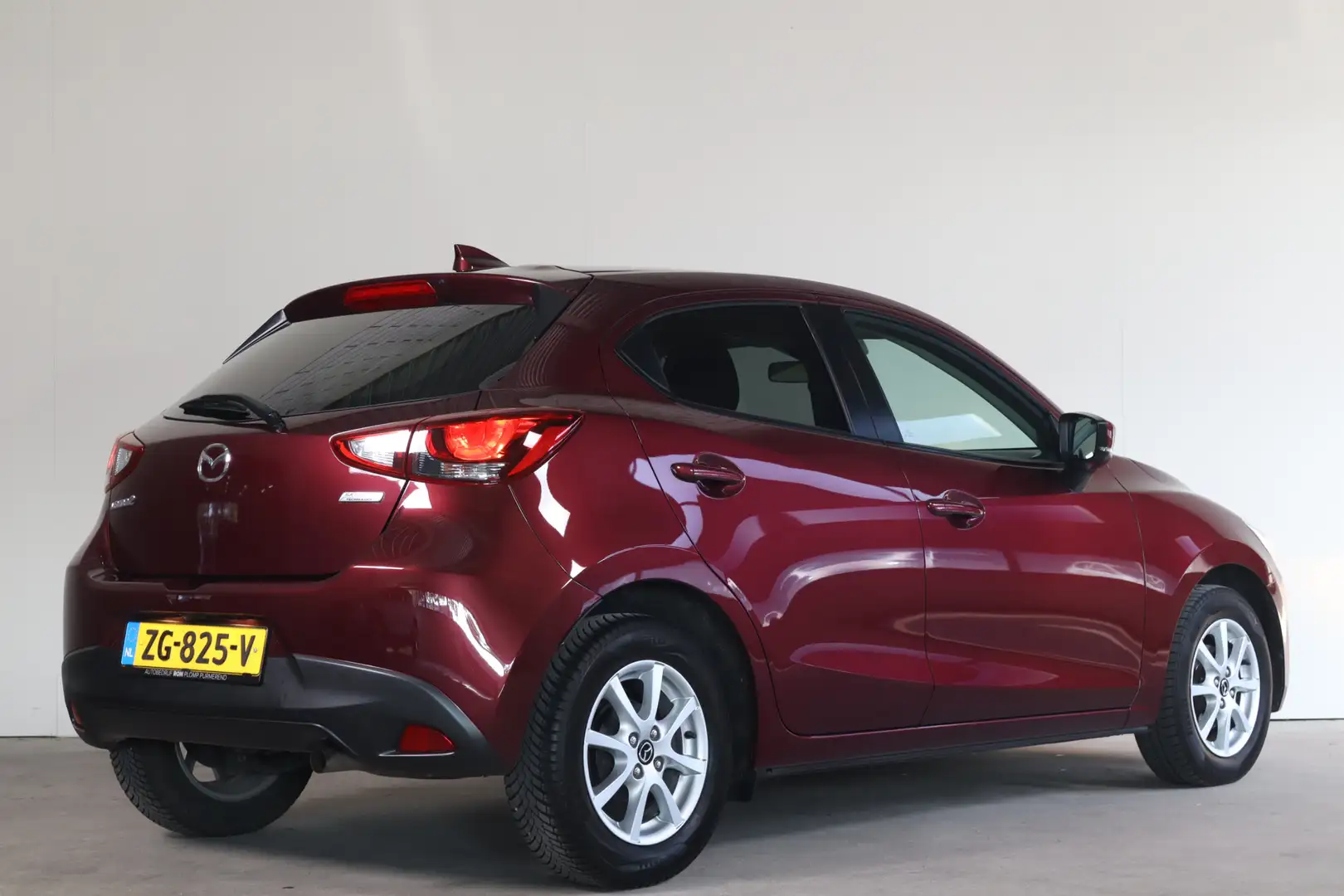 Mazda 2 1.5 Skyactiv-G Sport Selected - NL- Auto!! Camera Red - 2