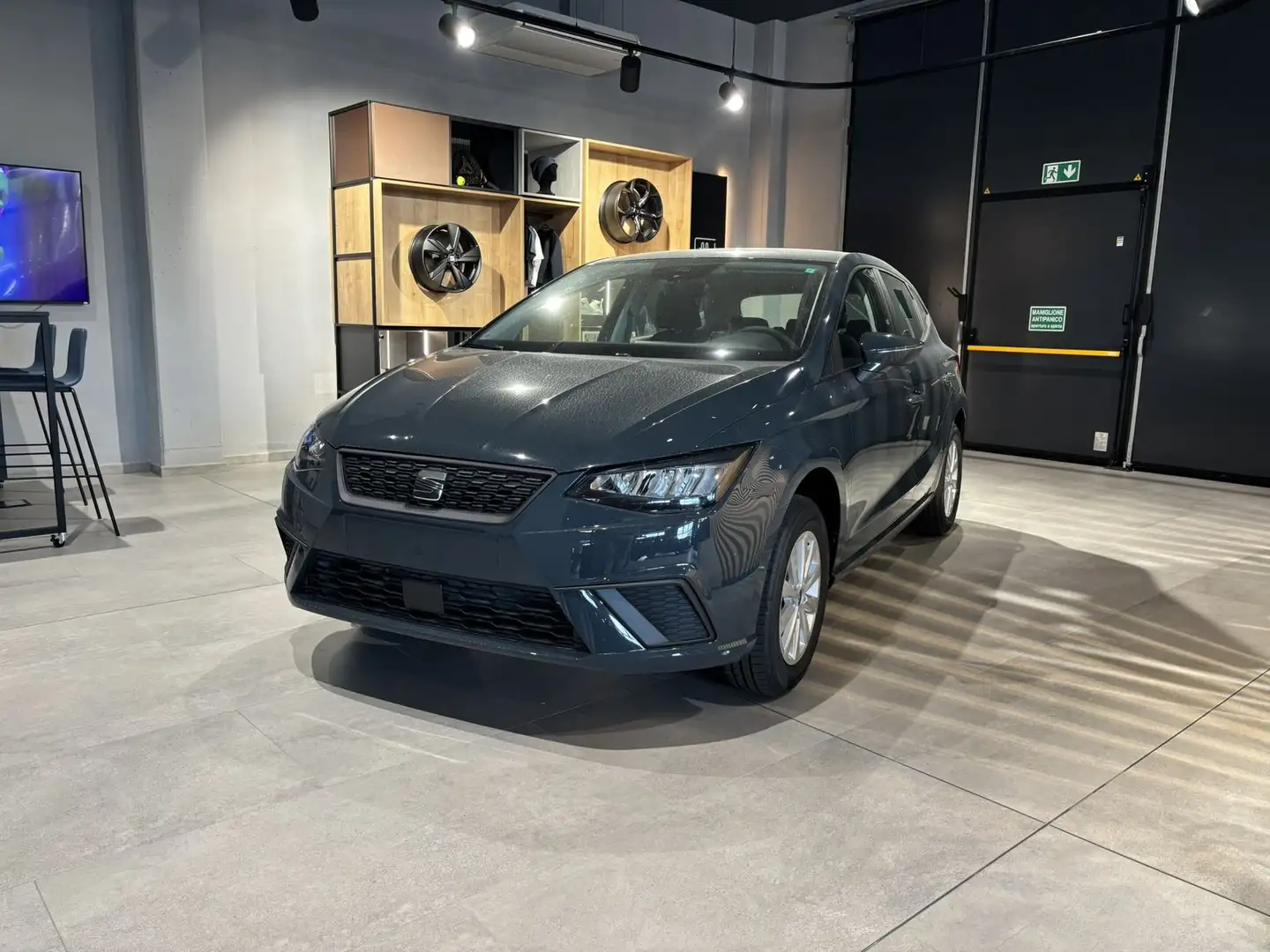 SEAT Ibiza Ibiza 1.0 MPI 5 porte Reference Nuova Grigio - 1