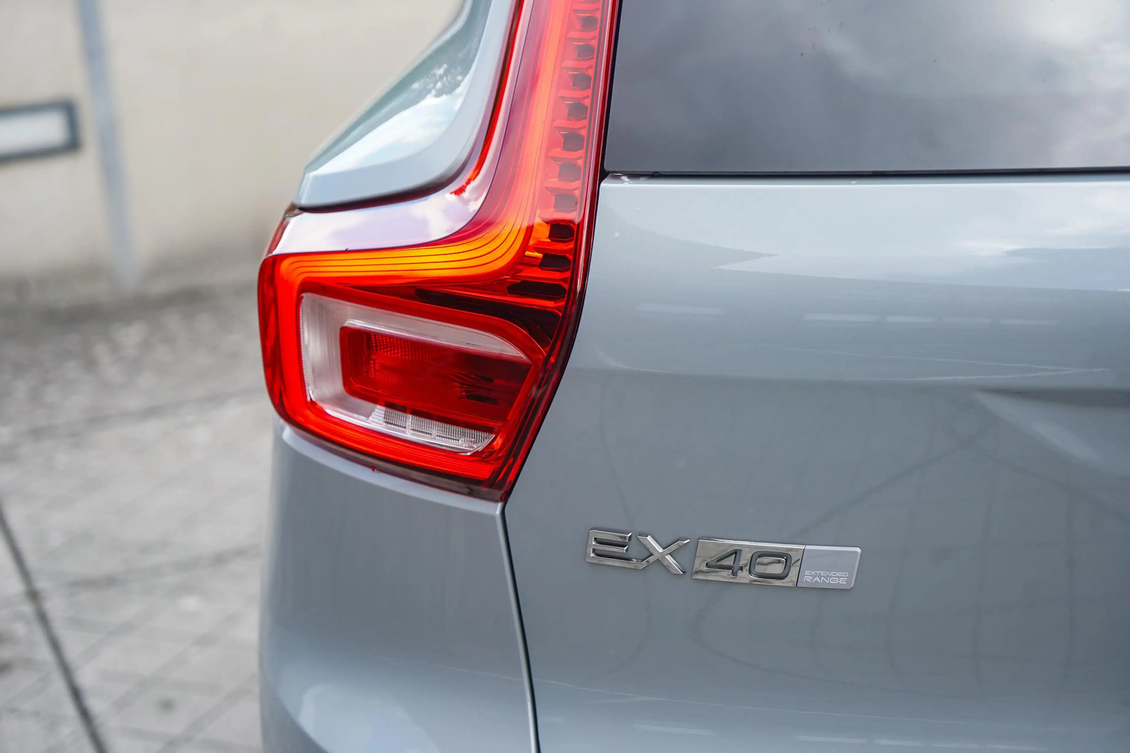 Volvo EX40 Single Motor Extended Range Plus 82 kWh Panoramada — photo 8