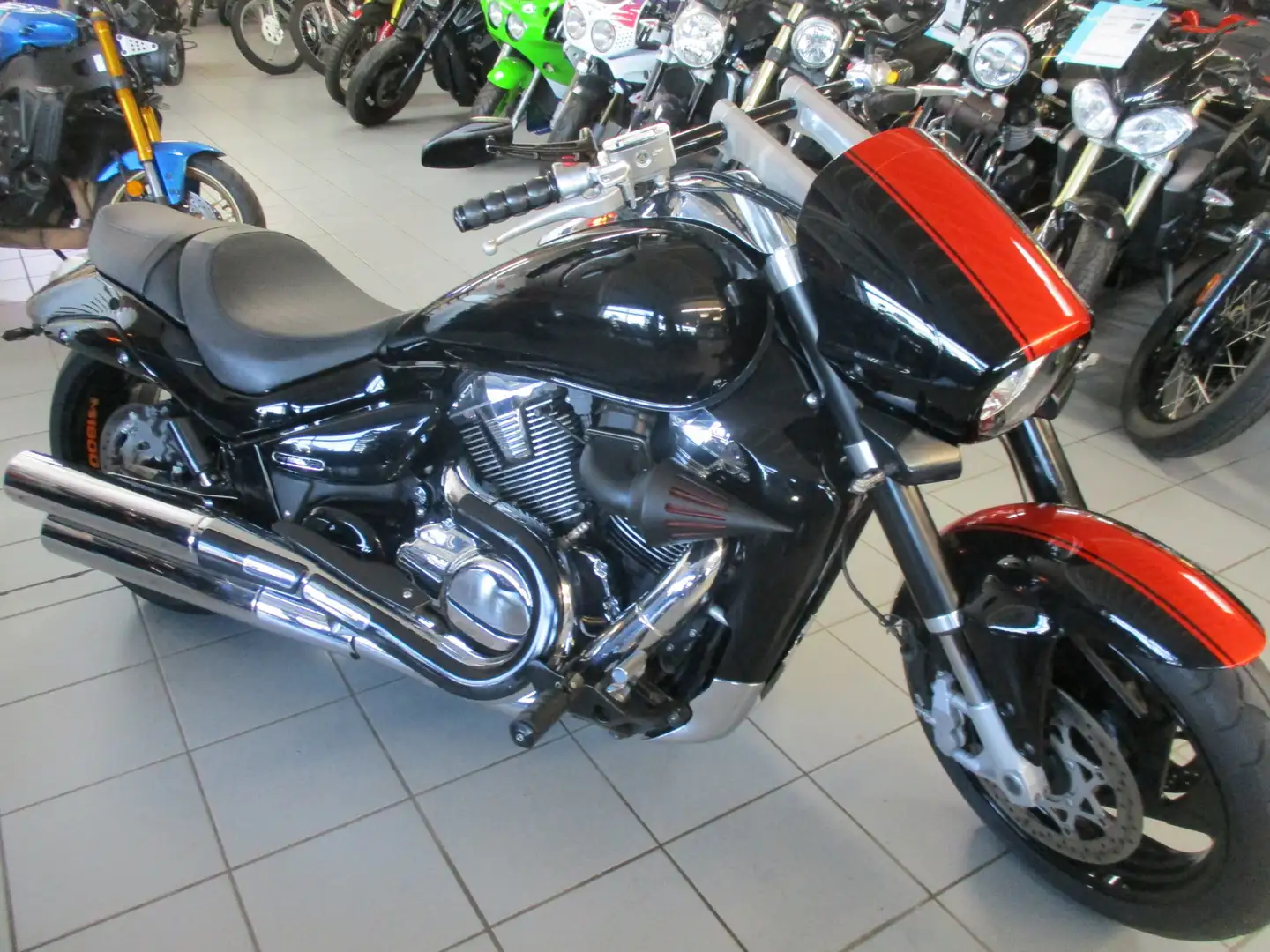 Suzuki VZR 1800 Negru - 2