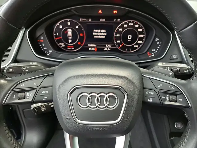 Audi Q5 view 18