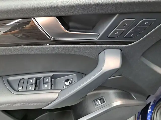 Audi Q5 view 13