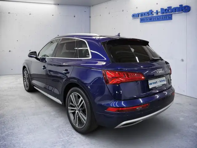 Audi Q5 view 4