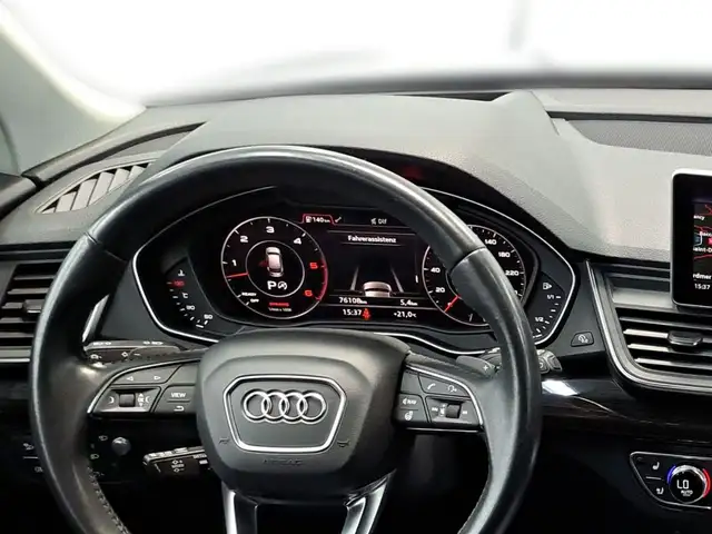 Audi Q5 view 17