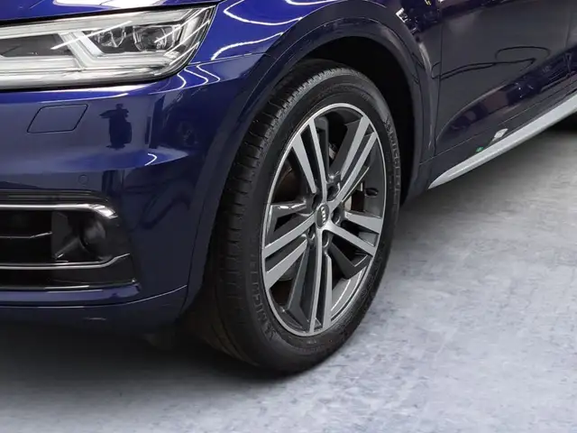 Audi Q5 view 6