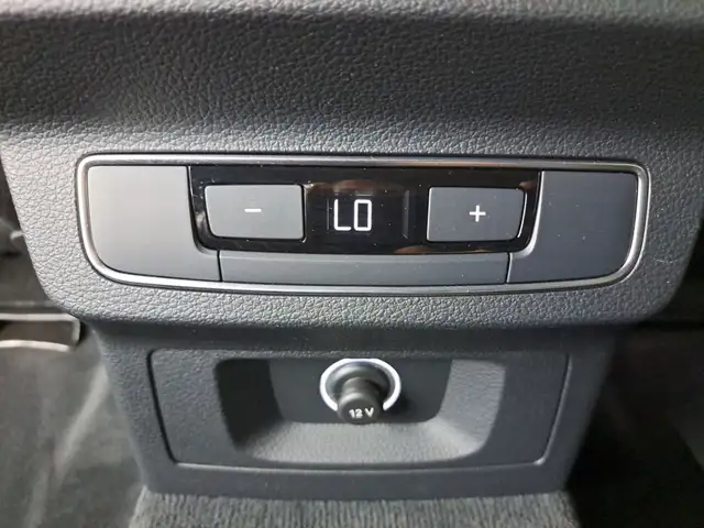 Audi Q5 view 25