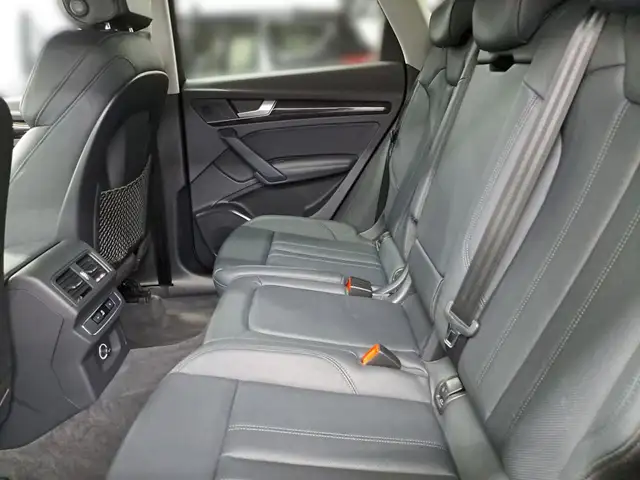 Audi Q5 view 24