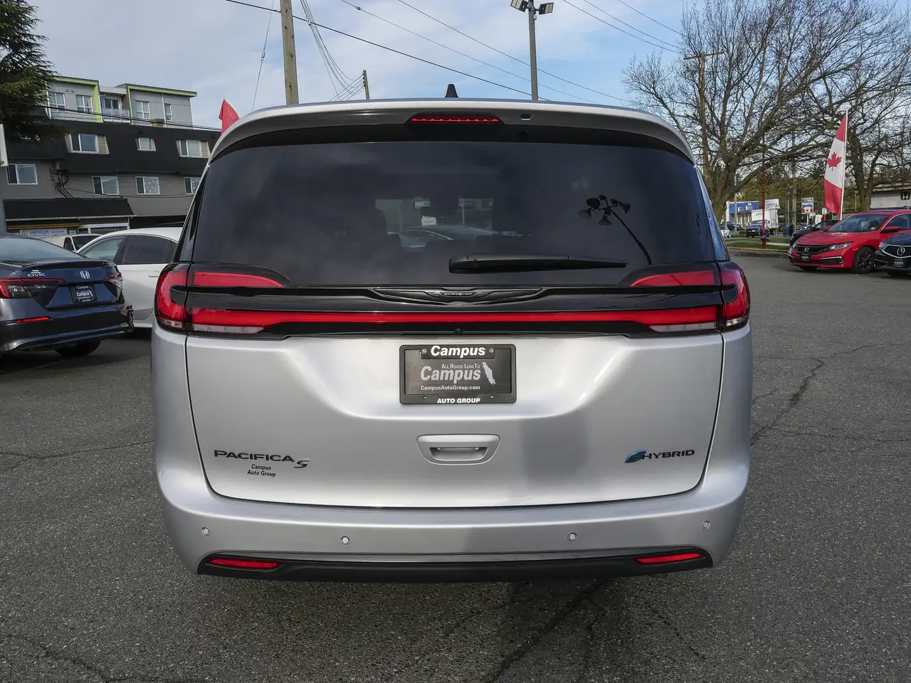 Chrysler Pacifica снимка Chrysler Pacifica