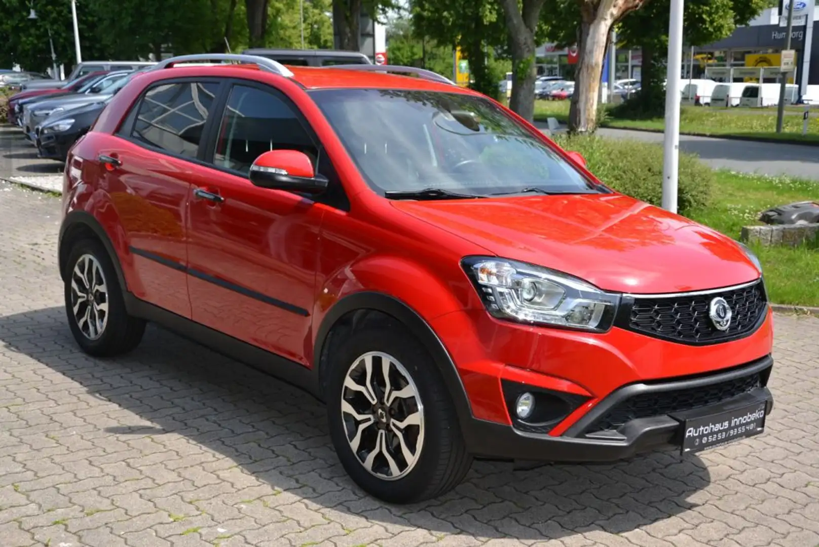 SsangYong Korando 2.2 e-XDi 220 4WD Automatik Sapphire*AHK Rouge - 2