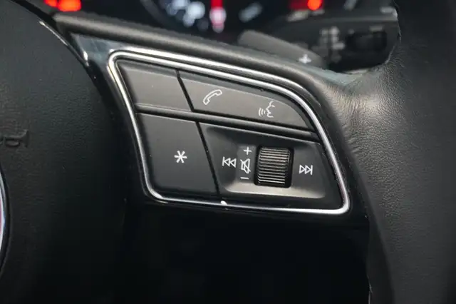 Audi A4 view 13