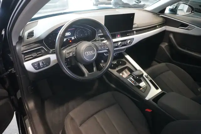 Audi A4 view 7