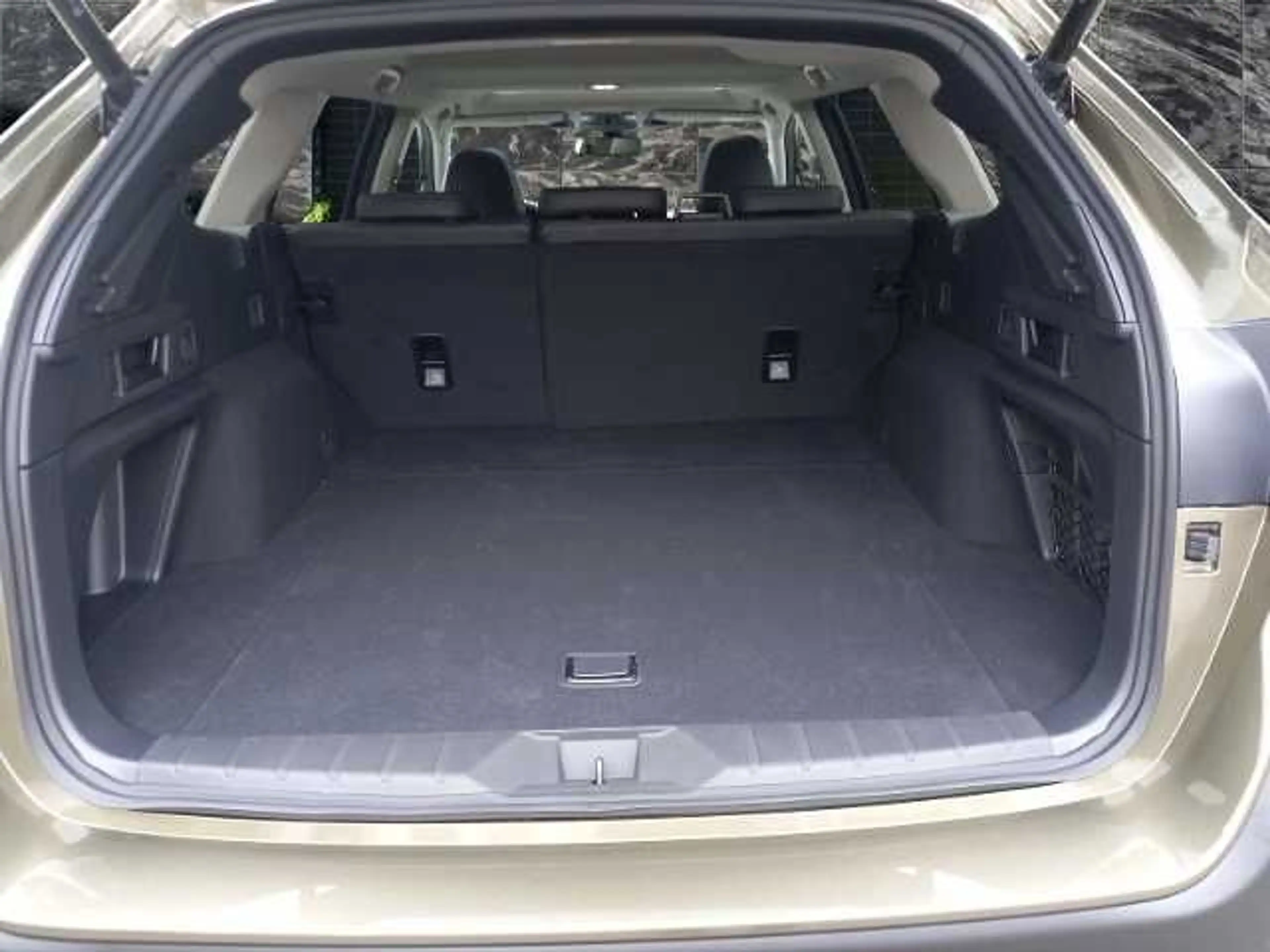 Subaru OUTBACK 2.5i Platinum Vorführwagen — photo 9