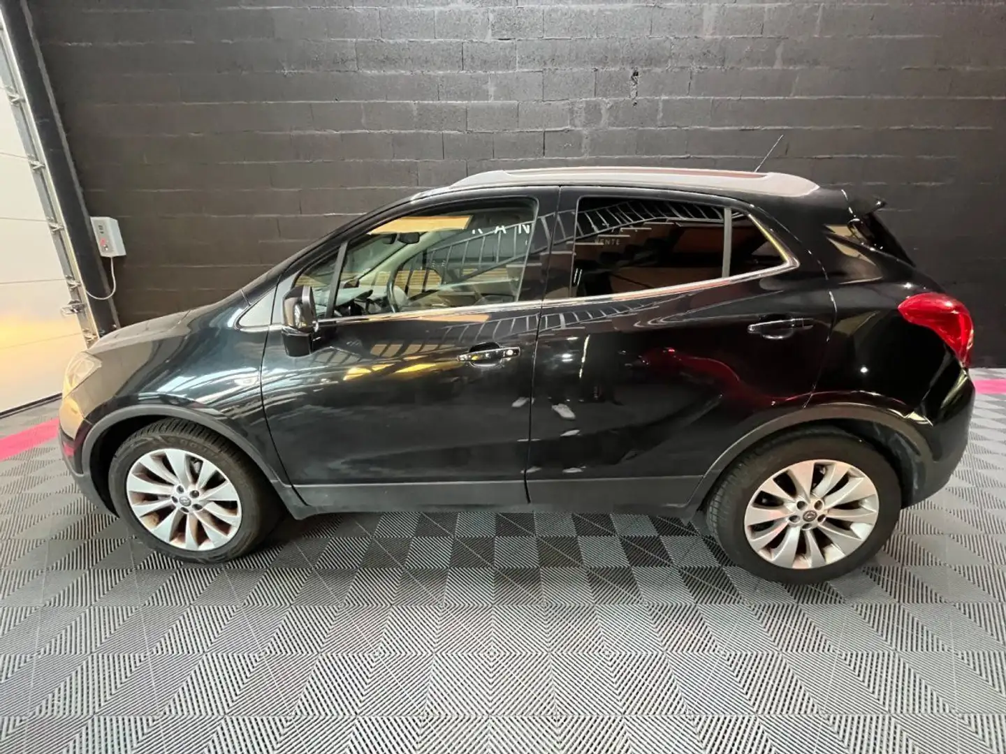 Opel Mokka 1.4 Turbo - 140 ch 4x2 StartStop Schwarz - 2