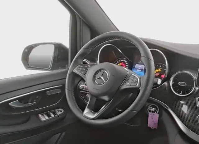 Mercedes-Benz V 250 V 250 d 4MATIC lang Leder AHK Ansicht 9