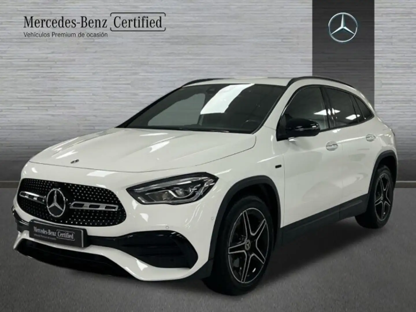 Mercedes-Benz GLA 250 e AMG Line (EURO 6d) - 1