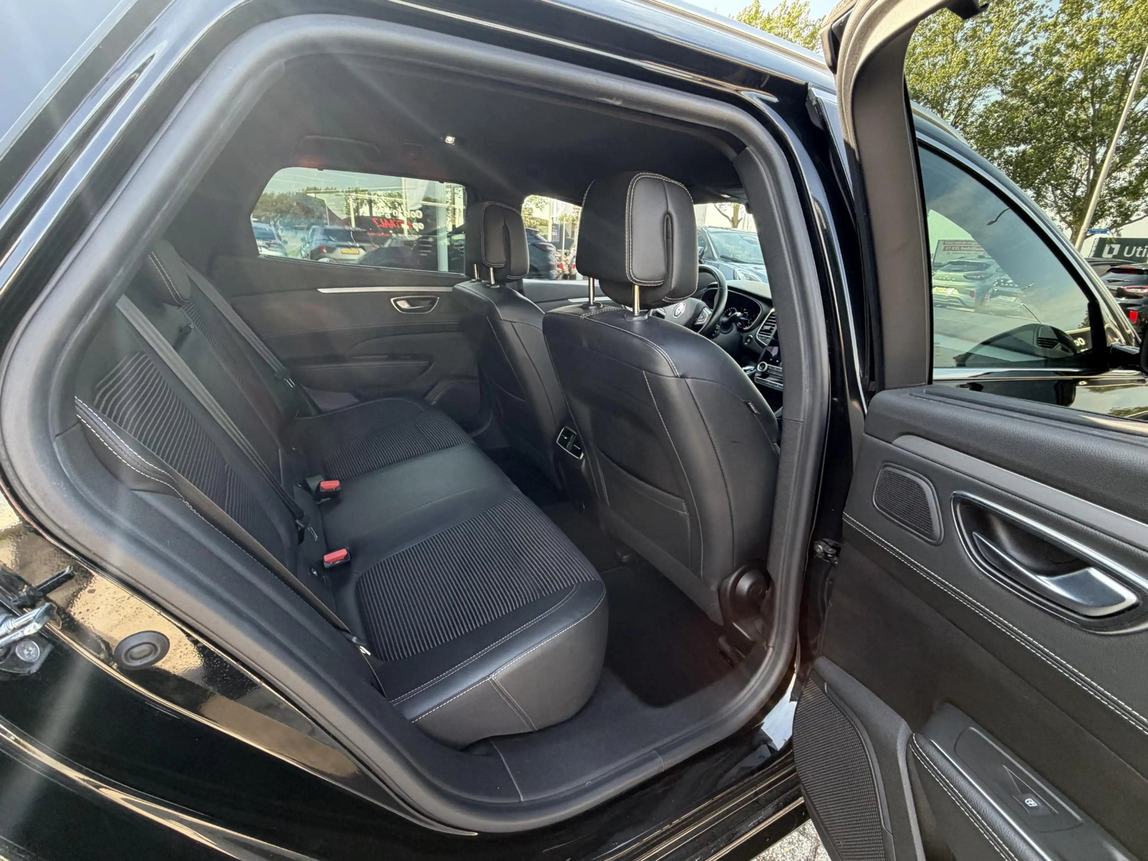 Renault Talisman Estate 1.3 TCe Business Intens 140pk | Achteruitri — photo 15