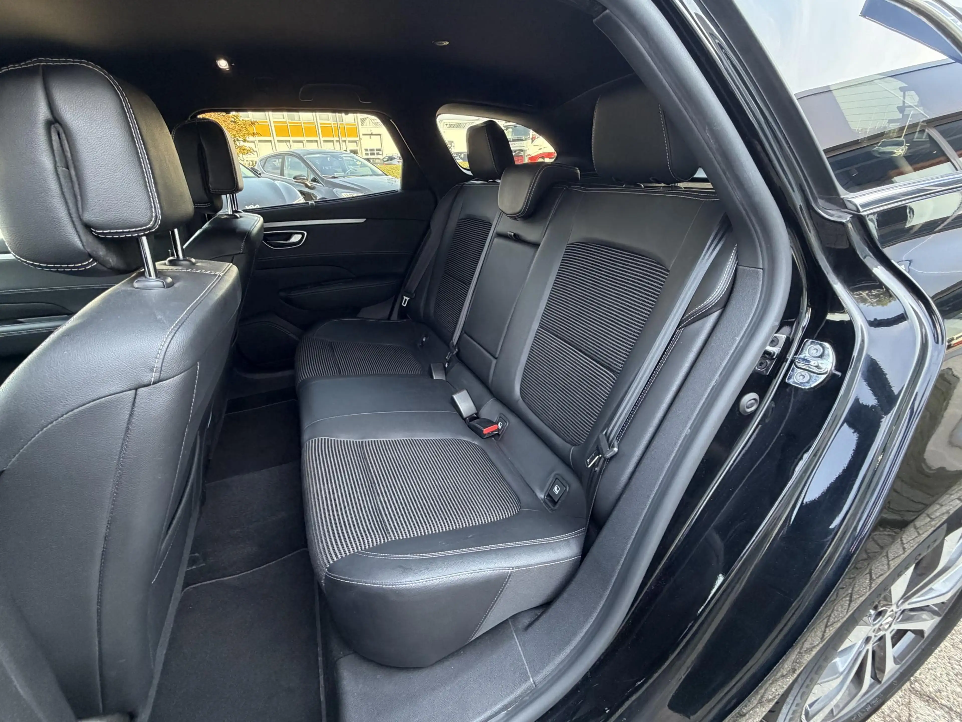 Renault Talisman Estate 1.3 TCe Business Intens 140pk | Achteruitri — photo 14