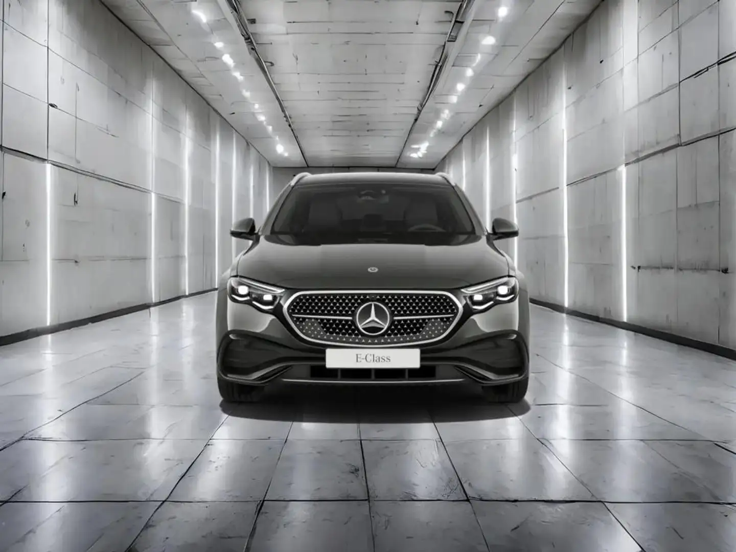 Mercedes-Benz E 450 T 4M +AMG+SHZ+AMBIENTE+PANO-DACH+MEMORY Gris - 2