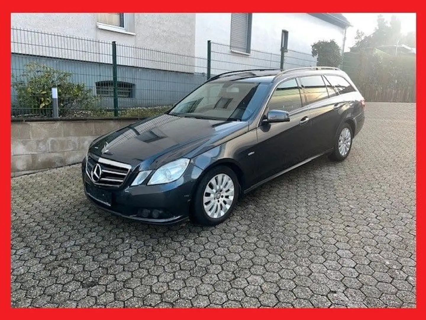 Mercedes-Benz E 220 E -Klasse T-Modell E 220 CDI BlueEffic Grau - 1