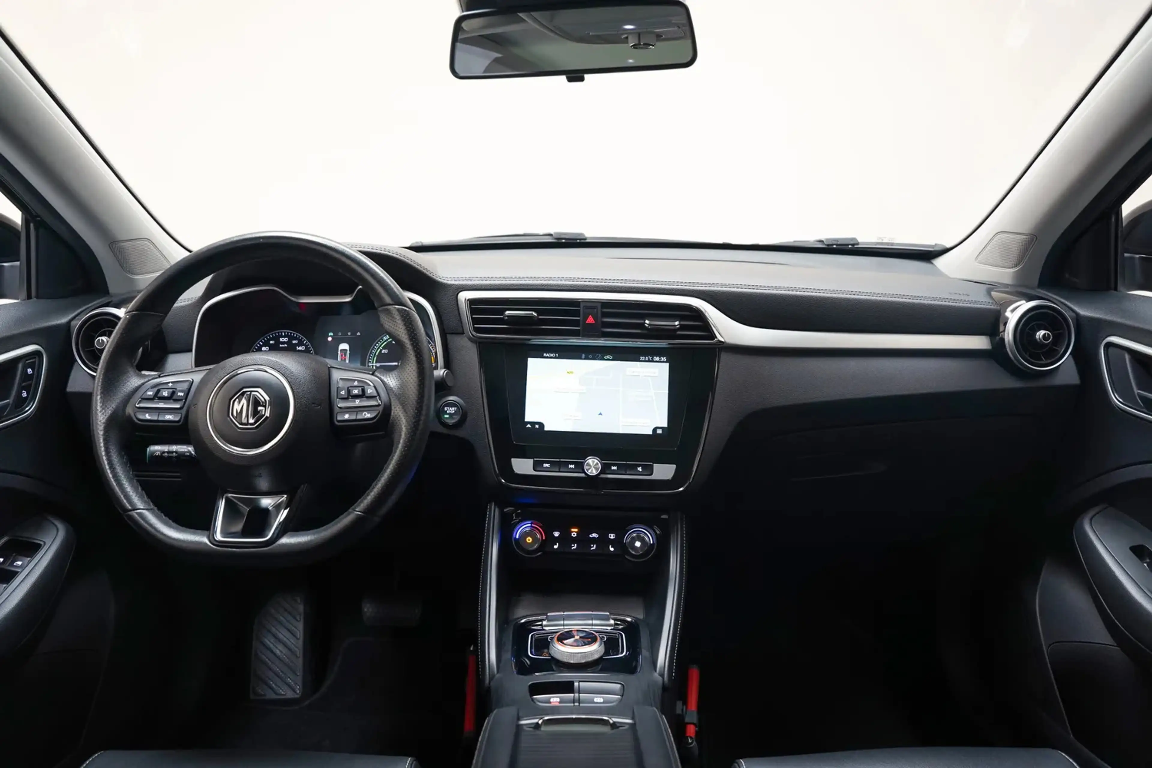MG ZS EV Luxury 45 kWh [ Panoramadak Adapt. cruise Navi — photo 4