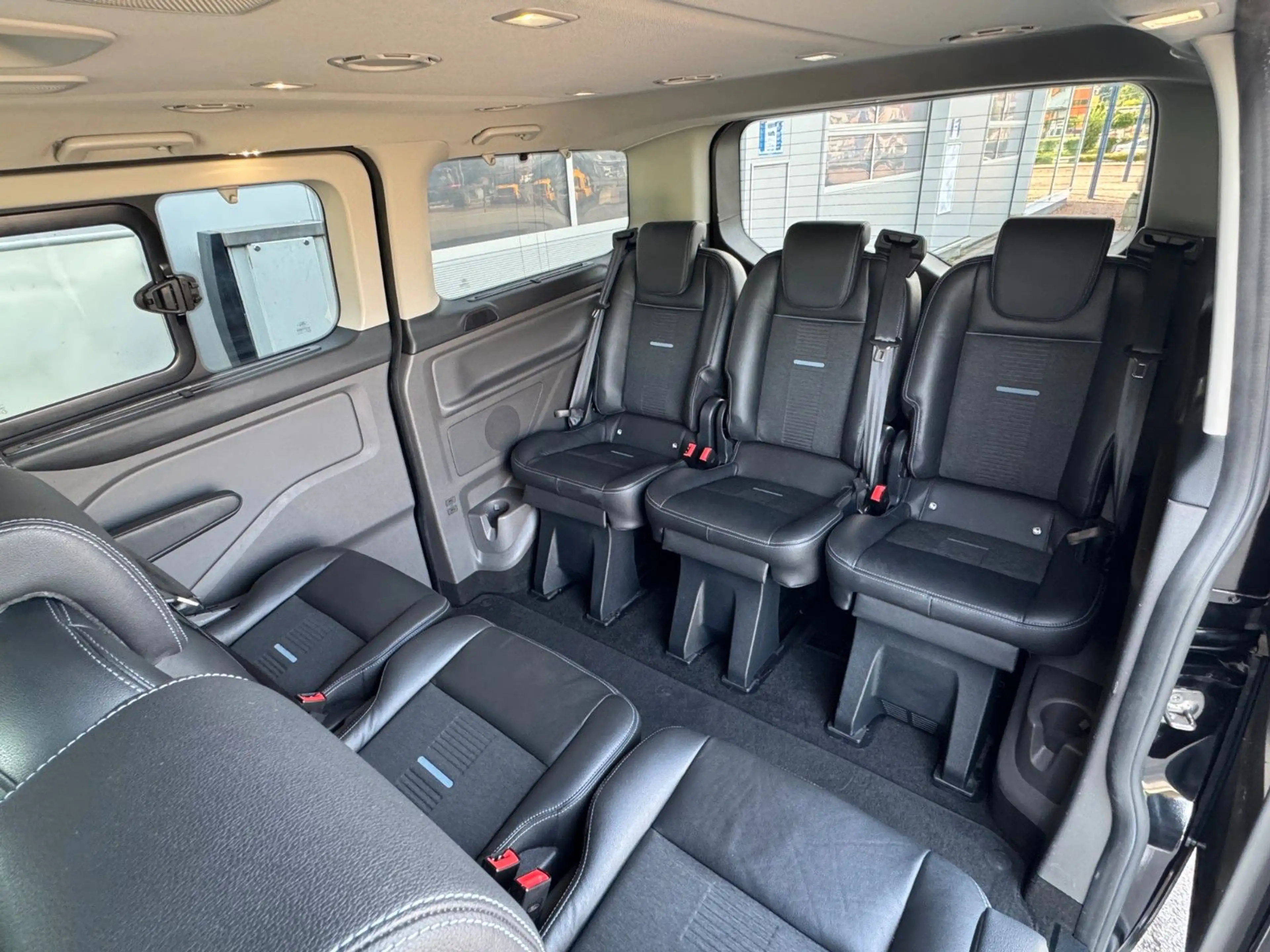 Ford Tourneo Custom 320 L1 Active*Aut.*AHK*ACC* — photo 30