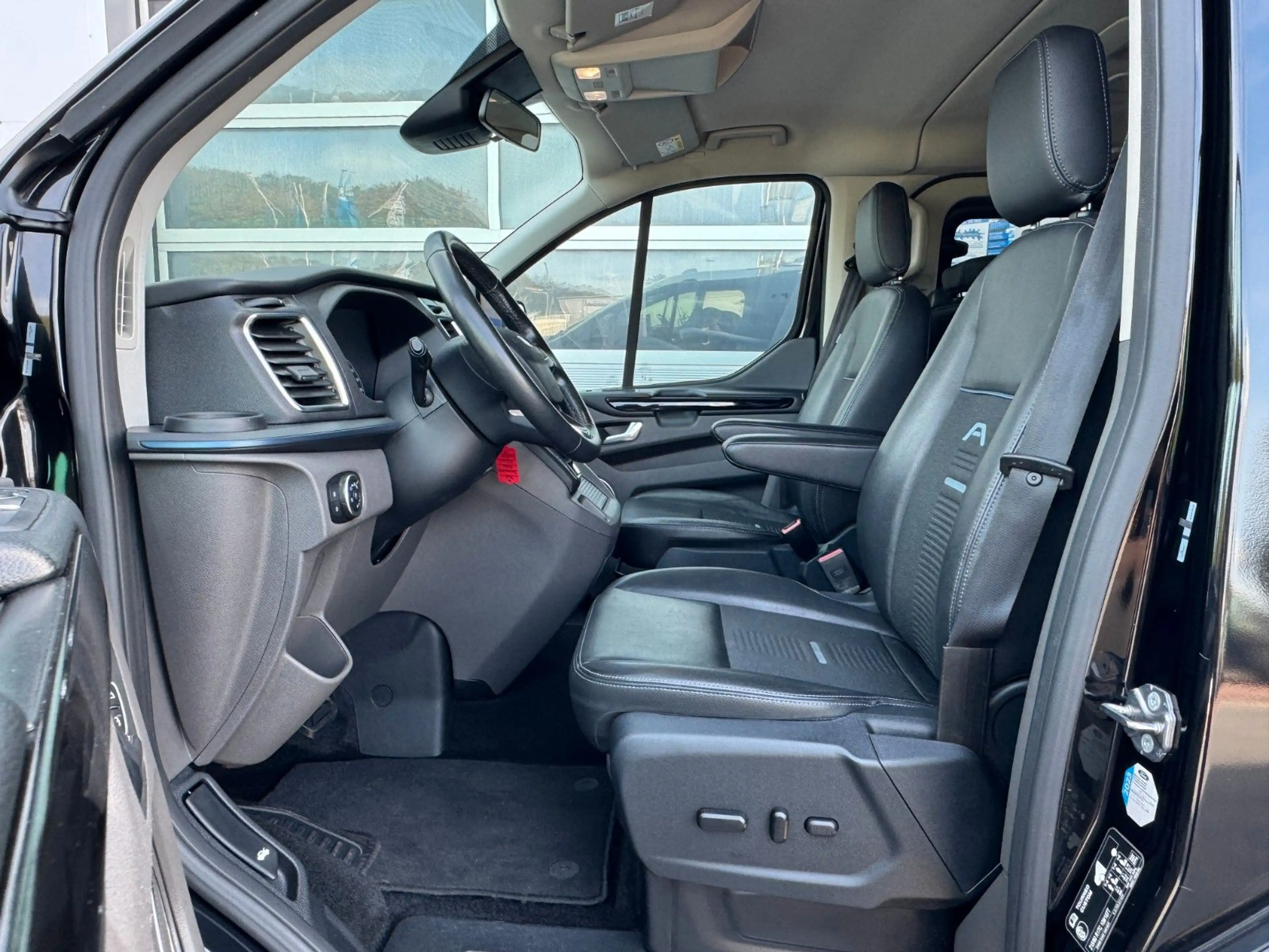 Ford Tourneo Custom 320 L1 Active*Aut.*AHK*ACC* — photo 25