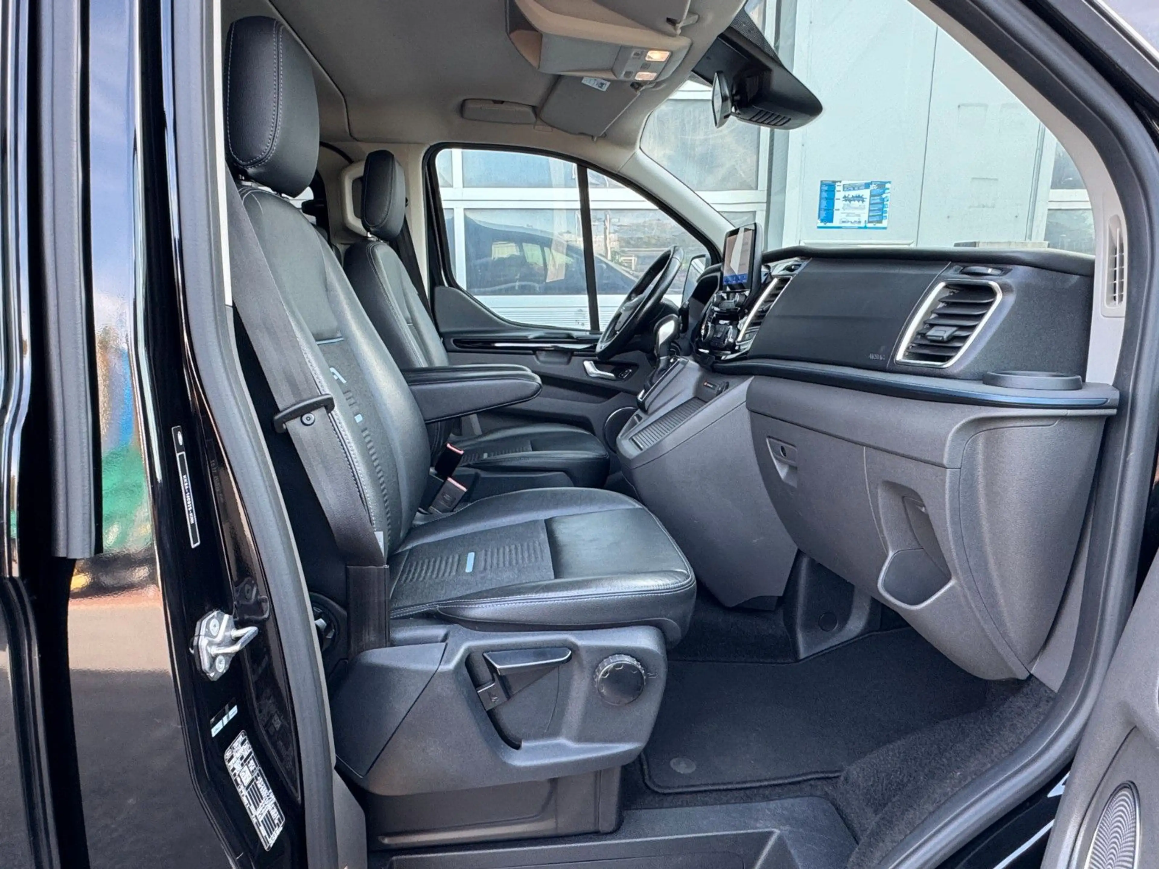 Ford Tourneo Custom 320 L1 Active*Aut.*AHK*ACC* — photo 26