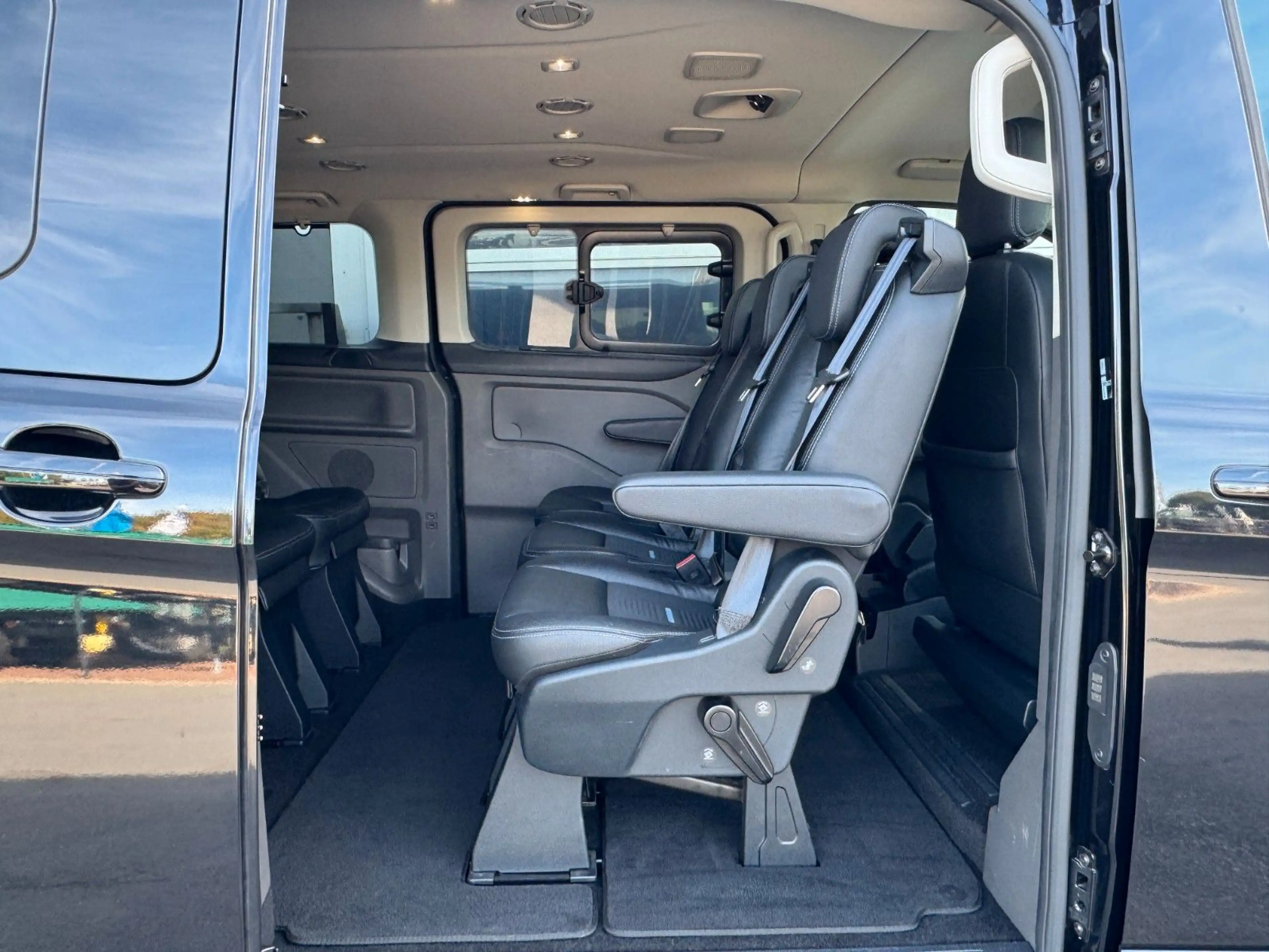 Ford Tourneo Custom 320 L1 Active*Aut.*AHK*ACC* — photo 36