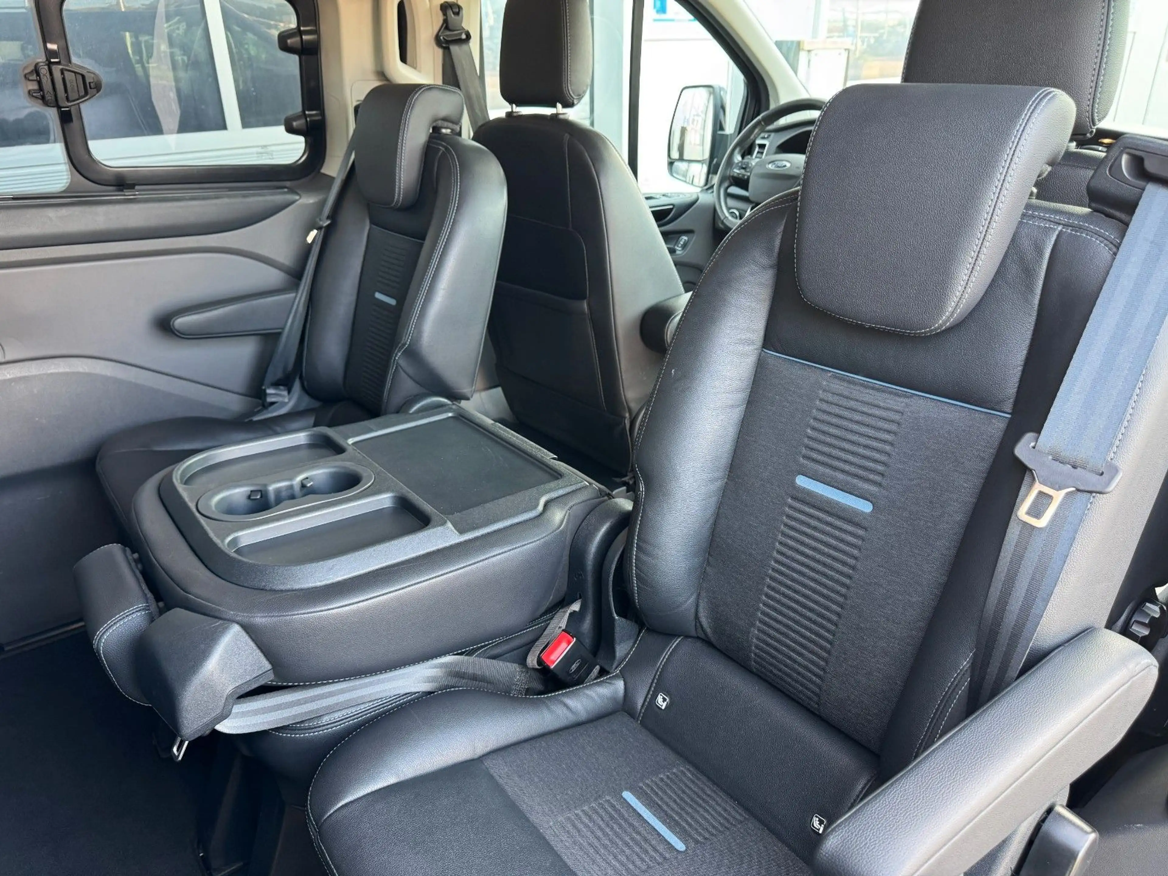 Ford Tourneo Custom 320 L1 Active*Aut.*AHK*ACC* — photo 38