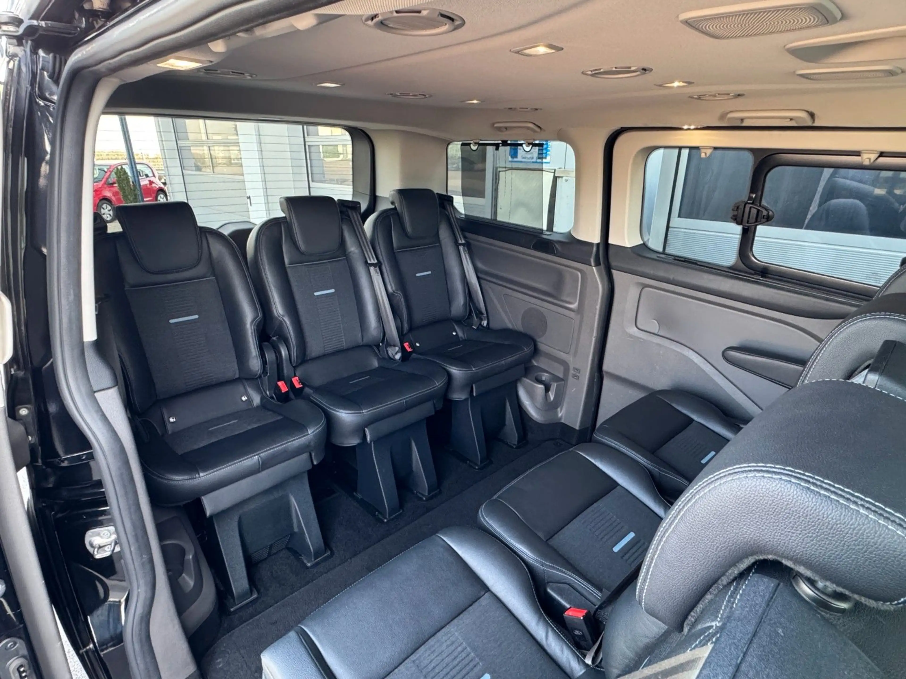 Ford Tourneo Custom 320 L1 Active*Aut.*AHK*ACC* — photo 35