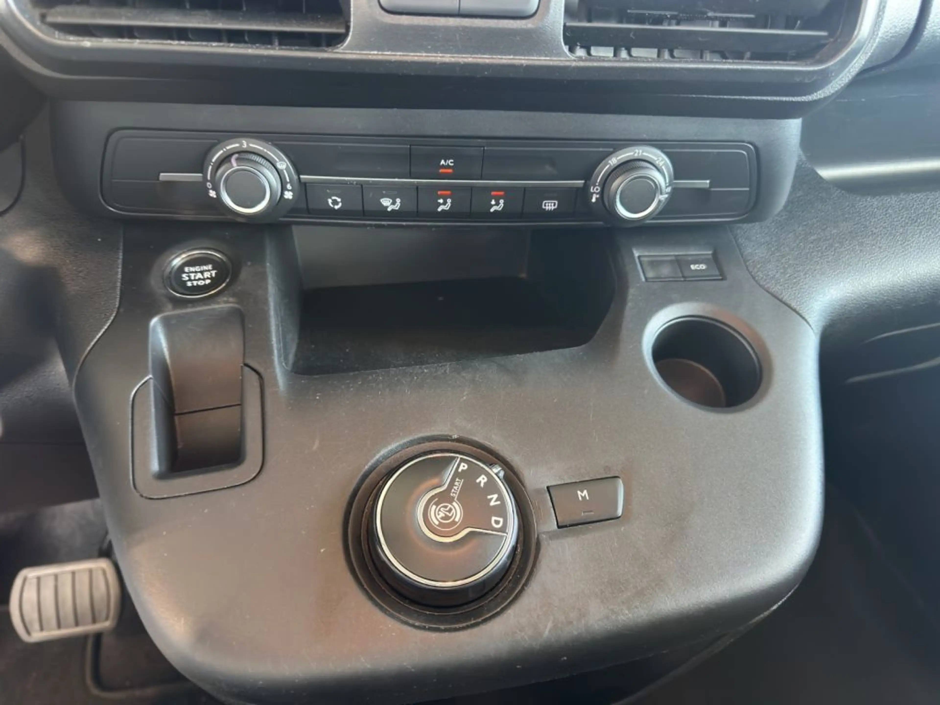 Opel Combo Life XL 1.2 Turbo Start/Stop Automatik Edition — photo 14