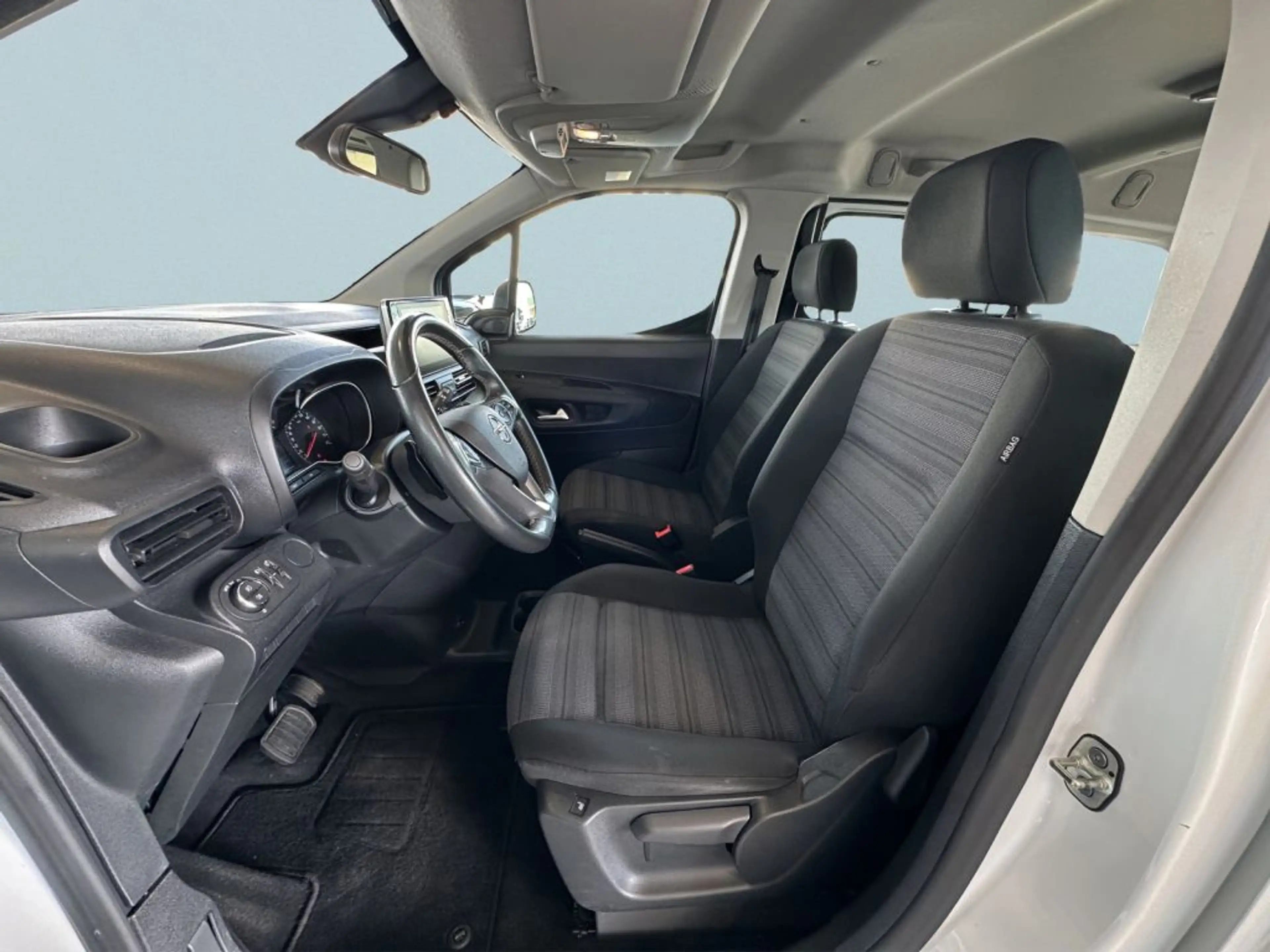 Opel Combo Life XL 1.2 Turbo Start/Stop Automatik Edition — photo 5